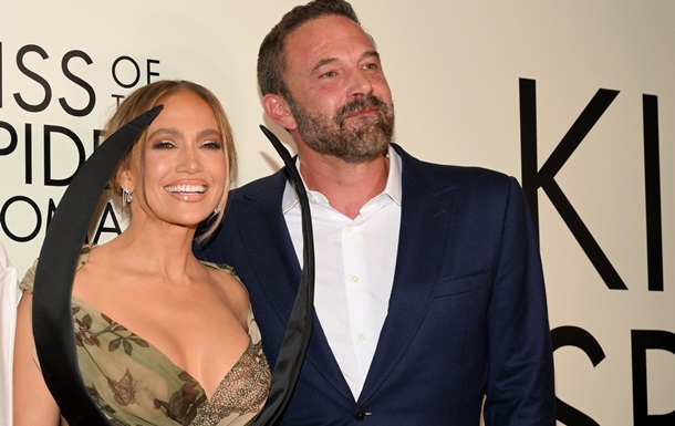 J.Lo a Ben Affleck sa objavili spolu na červenom koberci